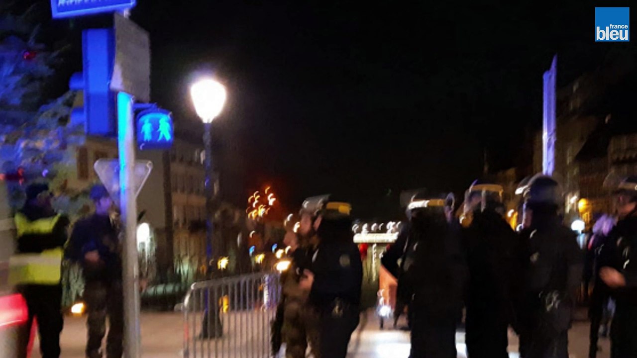 "J’étais dans le magasin de mon amie et on a entendu des coups de feu" témoigne Valentin
