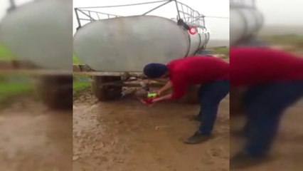 İşitme Engelli Gencin Bayrak Sevdası Duygulandırdı