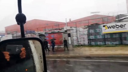 Mevsimin ilk karı yağmaya başladı - İSTANBUL