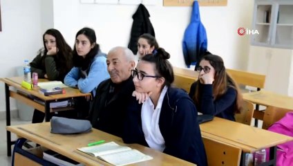 Aynı Sınıfta Evlatla Anne-Babayı Buluşturan Proje