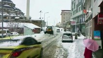 Karlıova'da kar temizleme çalışmaları başladı