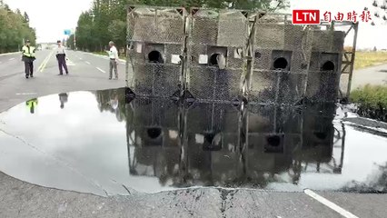 4大桶柏油掉落澎湖204道 「點仔膠」灑滿地...