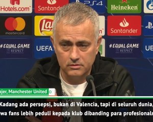 Скачать видео: Tak Ada Yang Lebih Peduli Pada Man United Dibanding Saya! - Mourinho