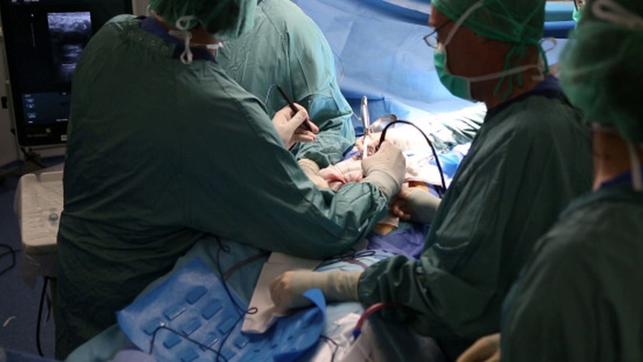 Vall d'Hebron opera el cáncer de páncreas con una técnica pionera