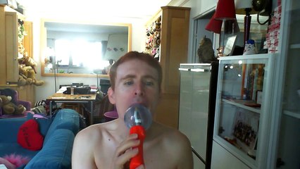 Wiwi égratigne "lève le poing et tend le doigt" de Pogomarto