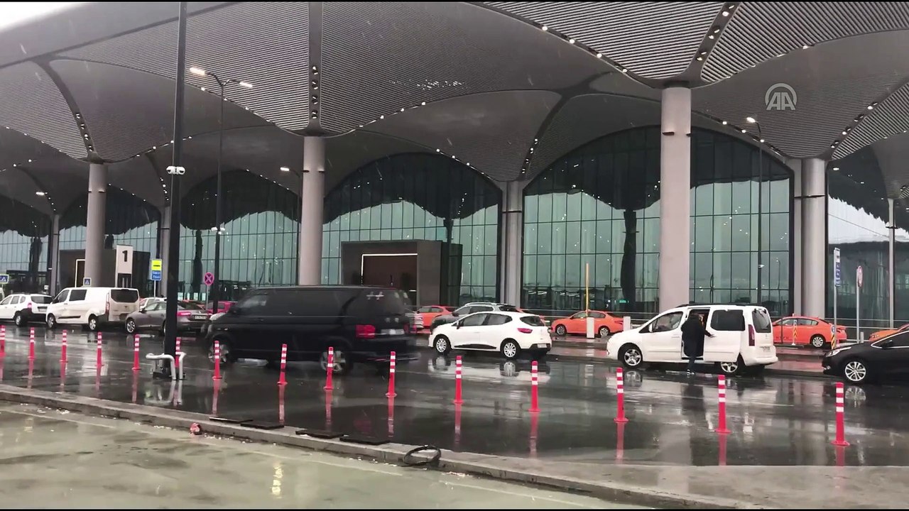 İstanbul'da kar yağışı - İstanbul Havalimanı - İSTANBUL