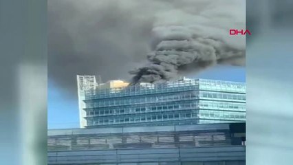 Dha Dış - Pekin'de Google'ın da Ofisinin Bulunduğu Kulede Yangın