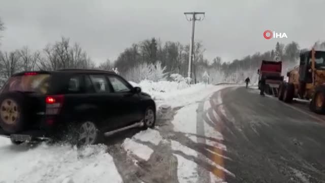 Kar Yağışı Nedeniyle Sürücüler Zor Anlar Yaşadı