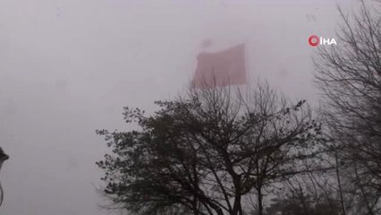 Çamlıca'da Karlı Havayı Fırsat Bilen Turistler Bol Bol Fotoğraf Çekildi