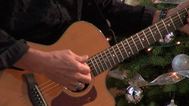 Musicians On Call Spreads Holiday Cheer - Bruce Vaught