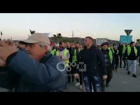 Ora News - Protesta në Shkodër dhe Lushnje kundër çmimit të naftës