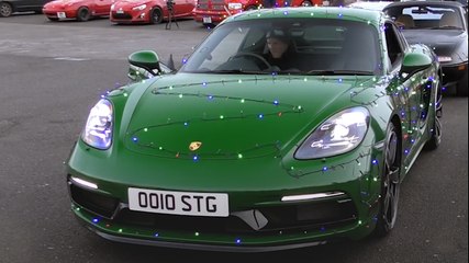 Turn Your Car Into A Christmas Tree