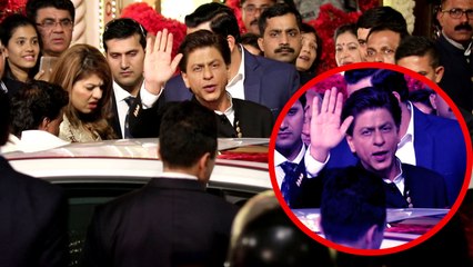 Isha Ambani Wedding: Shahrukh Khan steals limelight in Dashing look; Watch Video | FilmiBeat