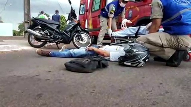 Rapaz fica ferido após colisão no Ciro Nardi