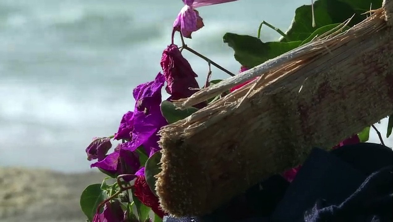 Migrants keep crossing Strait of Gibraltar despite bad weather