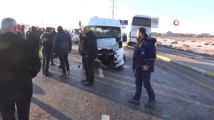 Aksaray'da Servis Otobüsü ile Minibüs Çarpıştı: 17 Yaralı