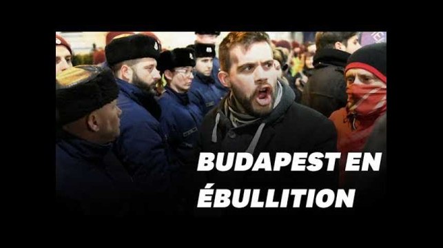 En Hongrie, des milliers de manifestants paralysent le parlement