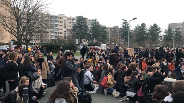 Les lycéens font une halte à Chevrollier