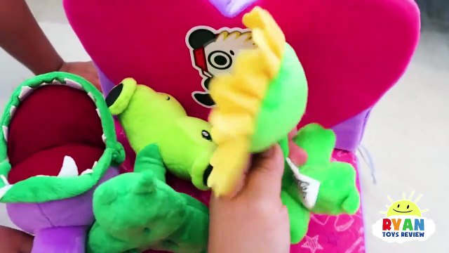 Plants vs Zombies Plush Garden Warfare Pretend Play with Ryan Toys Review! !!