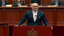Incidenti në Kuvend, Boçi i hedh ligjin e Arsimit të Lartë kryeministrit Rama