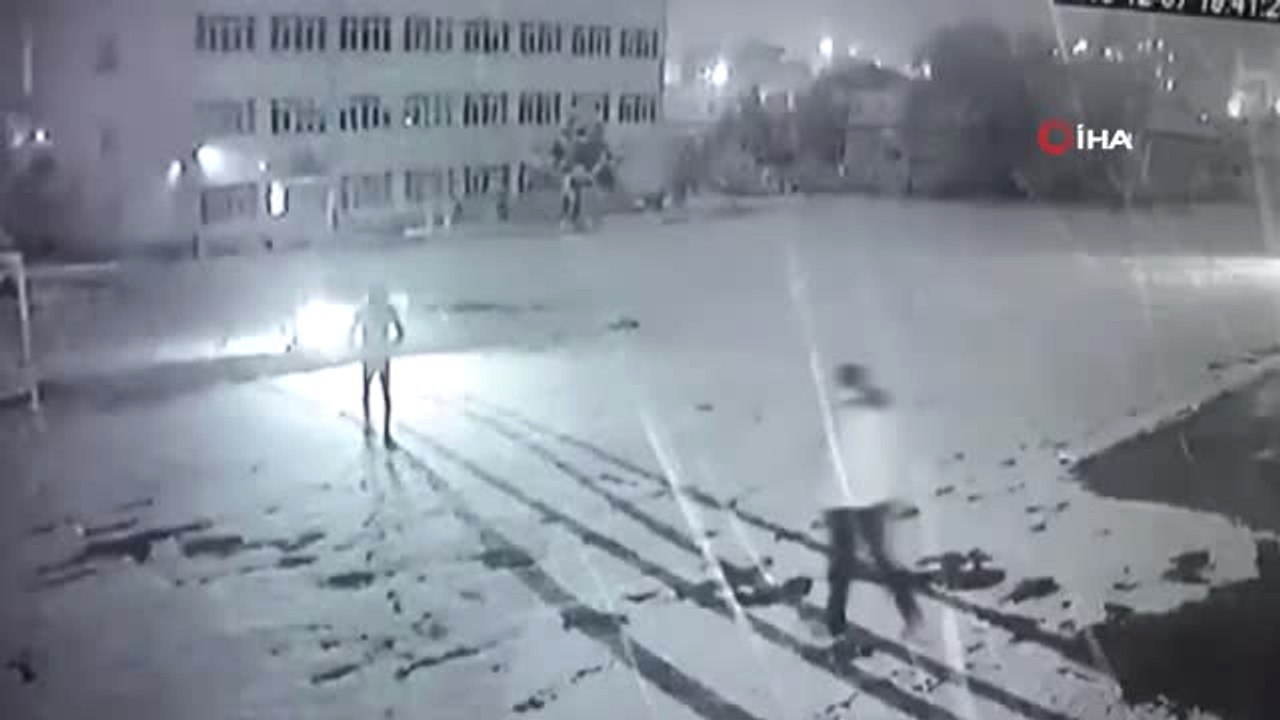 Güvenlik Kamerasına Yansıyan Karda Drift Pahalıya Mal Oldu