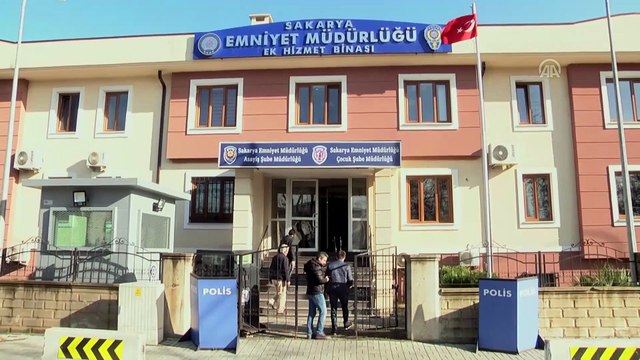 Duvarı delip 500 bin lira değerinde cep telefonu çaldılar - SAKARYA