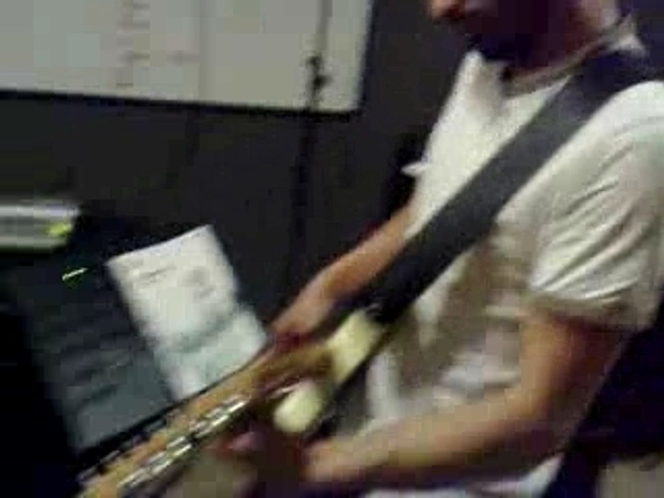 el ranez cover stuck in the midlle