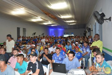 下载视频: Torcida do Atlético realiza festa na apresentação do elenco para 2019