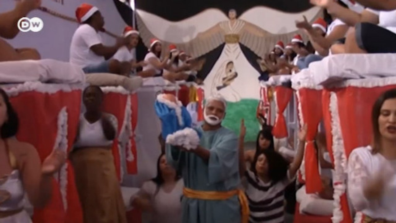 Presas enfeitam celas para o Natal em penitenciária do Rio de Janeiro