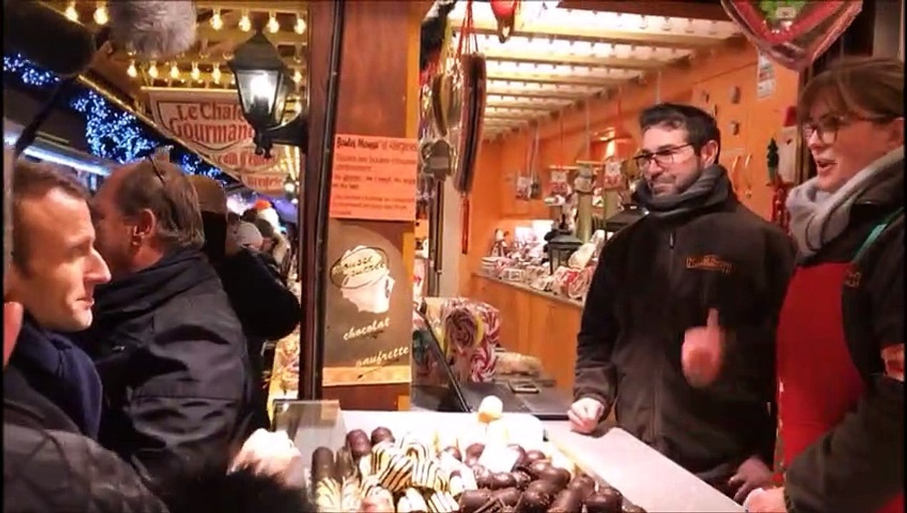 Emmanuel Macron au marché de Noël de Strasbourg, trois jours après l'attentat