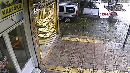 Gaziantep'te, Kuyumcuyu Soymaya Çalışan 2 Kişi Yakalandı