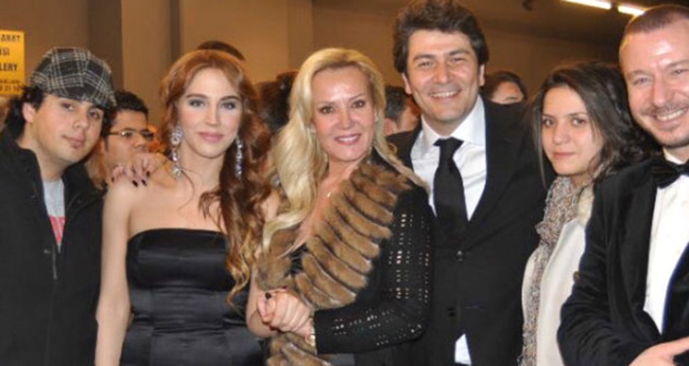 Vatan Şaşmaz'ı Öldürerek İntihar Eden Filiz Aker'in Ağabeyi Gözaltına Alındı