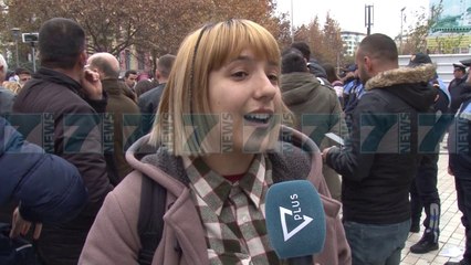 STUDENTET «RRETHOJNE» PARLAMENTIN, «KUNDER DIALOGUT ME RAMEN» - News, Lajme - Kanali 7