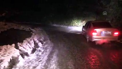 Heyelan nedeniyle yolda çökme meydana geldi - ZONGULDAK