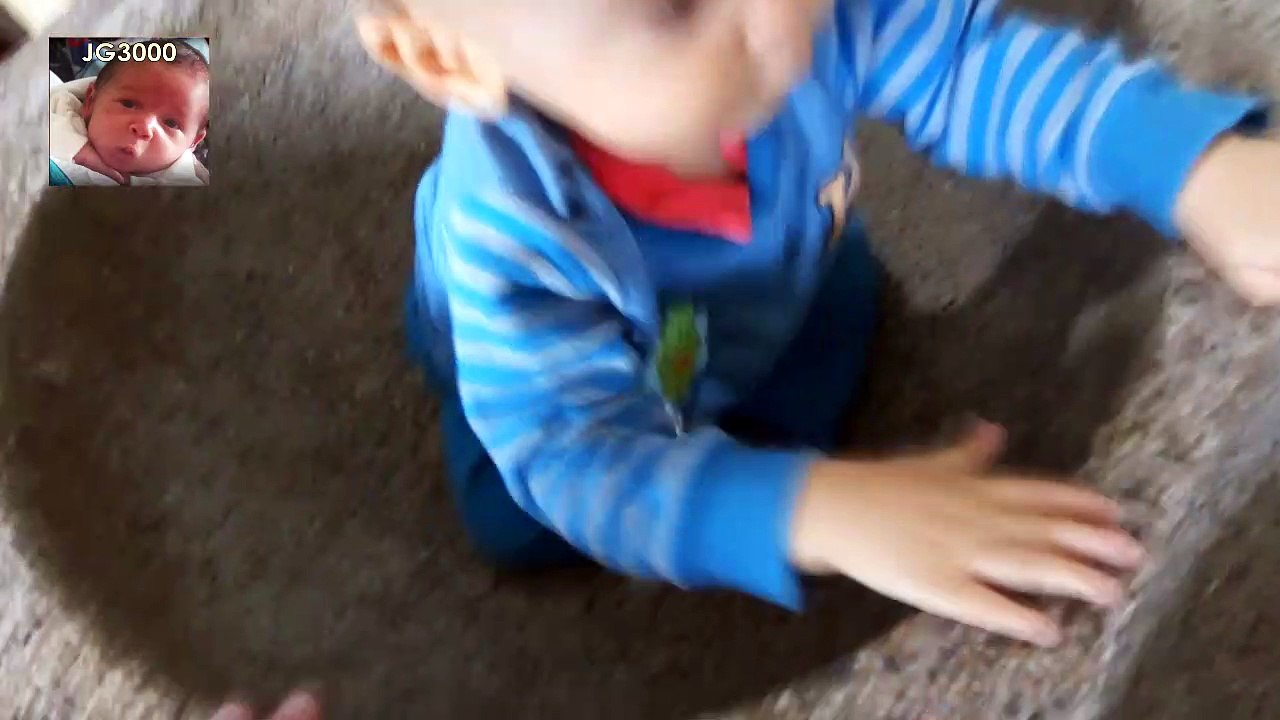 Como lavar o bebê no tanque em 3 passos