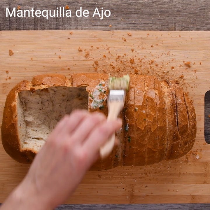 Sopa de tomate en Pan Queso
