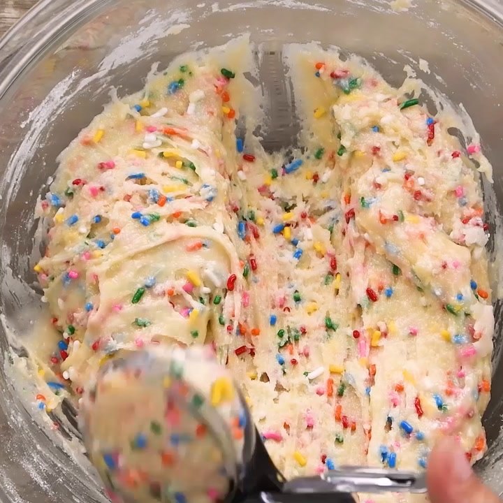 Cuatro Maneras de Hacer Sandwich de Helado con Galletas