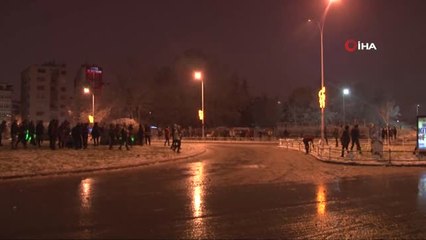 Eskişehir'in 'Geleneksel Kartopu Savaşları' Başladı