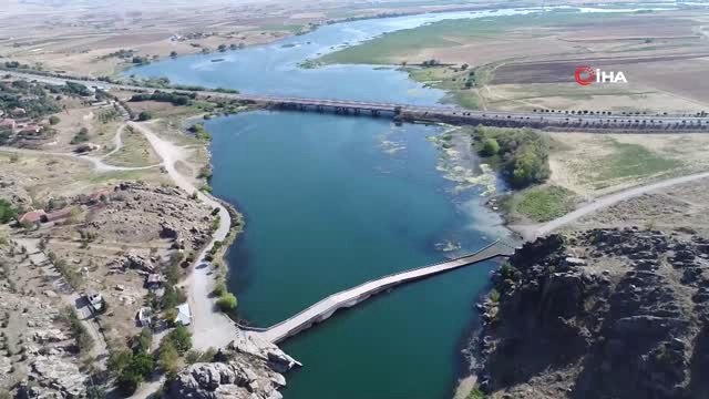 Selçuklu Mimarisi Çeşnigir Köprüsü Turizme Kazandırılıyor