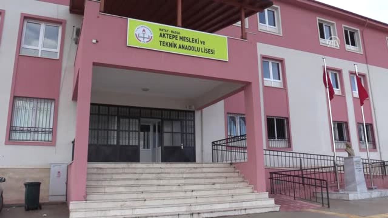 Lise Öğrencileri, Fiziksel Engellilerin Bilgisayar Kullanımı Kolaylaştıracak "Engelsiz Mause" Geliştirdi