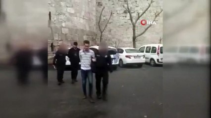 Fatih'te kargo çalışanını bir odaya kapatan hırsızlar 50 bin dolar çaldı