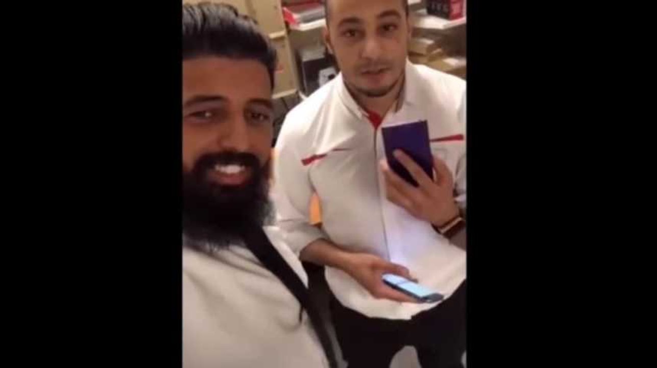 Des vendeurs SFR cassent le téléphone d’un client sur Périscope