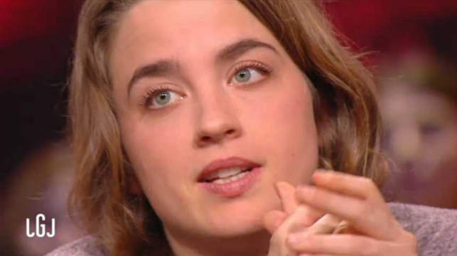 Adele Haenel mal à l’aise au “Grand Journal”