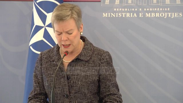 Mesazhin kundërshtues ndaj ushtrisë së Kosovës - Top Channel Albania - News - Lajme