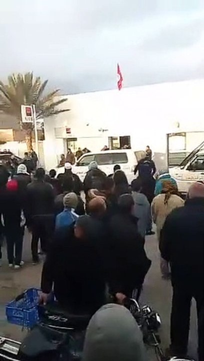 مجموعة إرهابية تسطو على فرع بنكي بمدينة سبيبة