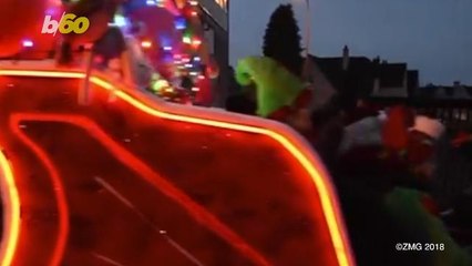 Forget the Reindeer, Mechanic Transforms Car Into Santa's Sleigh