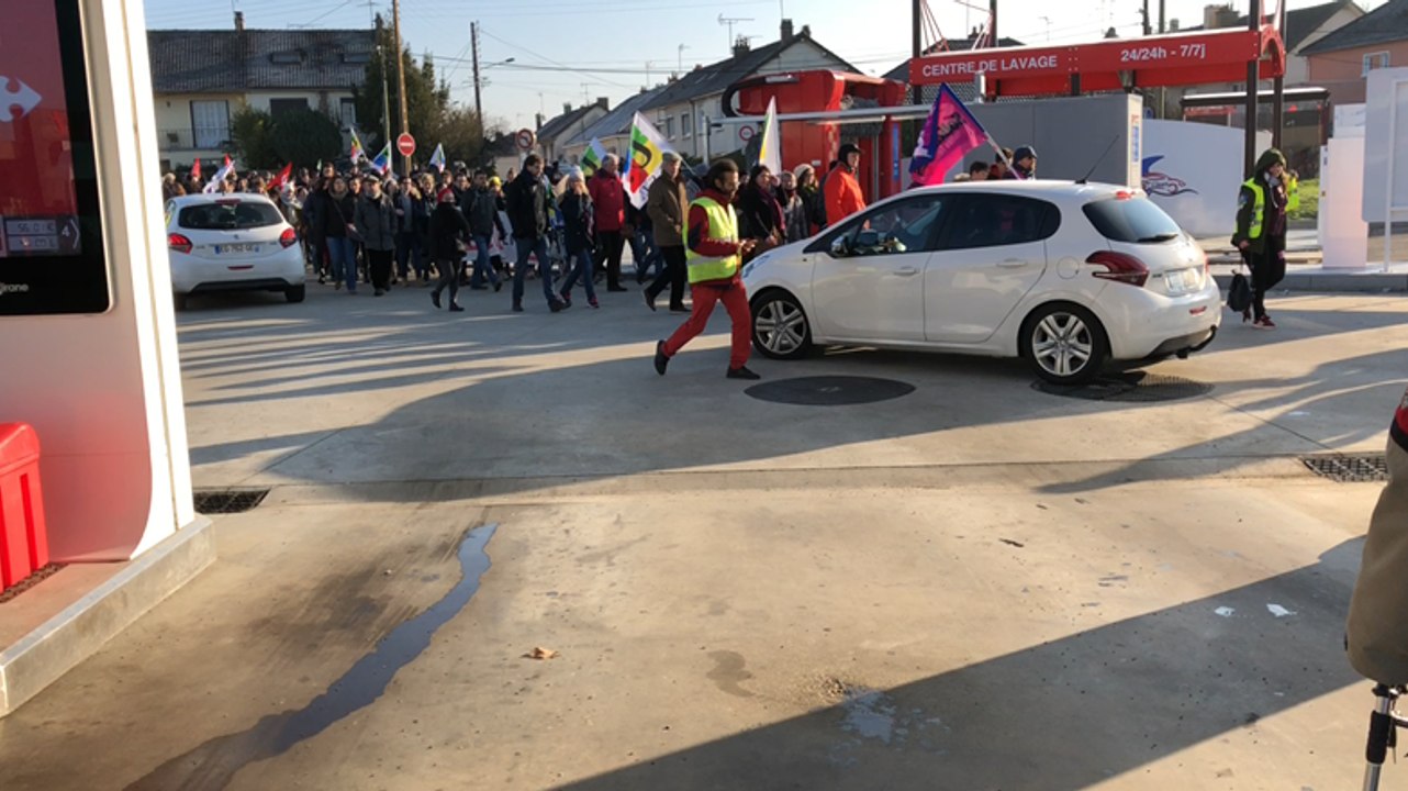 Syndicats, lycéens et GIlets jaunes dans la rue