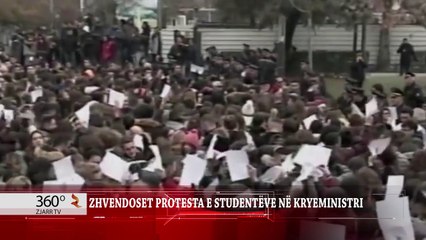 ZHVENDOSET PROTESTA E STUDENTËVE NË KRYEMINISTRI