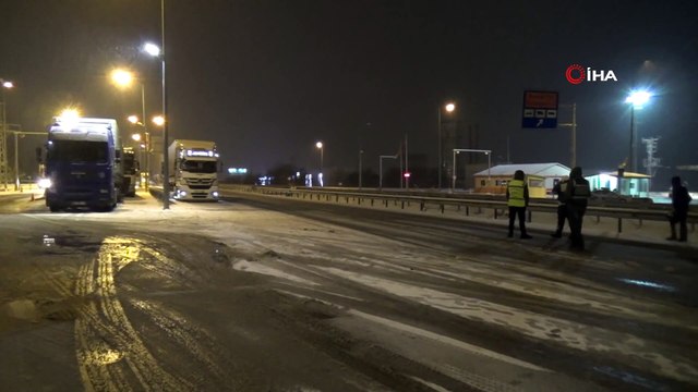 Sivas- Erzincan karayolu ulaşıma kapandı