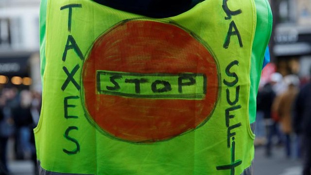 Жёлтые жилеты не сдаются : 5-я суббота